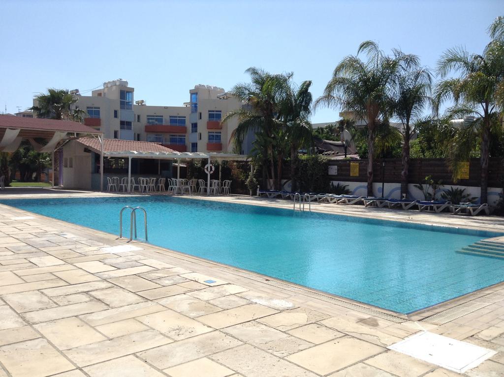 Valana Hotel Apartments Limassol Exterior foto
