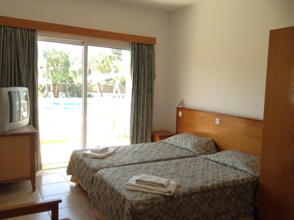 Valana Hotel Apartments Limassol Exterior foto