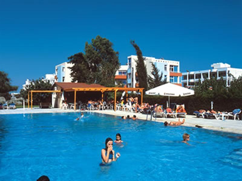 Valana Hotel Apartments Limassol Exterior foto
